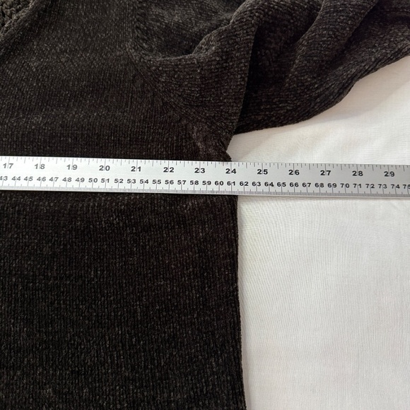 East West Women's Velvety Acrylic Long Sleeve V-Neck Sweater Brown Size 3X VTG - Picture 8 of 12